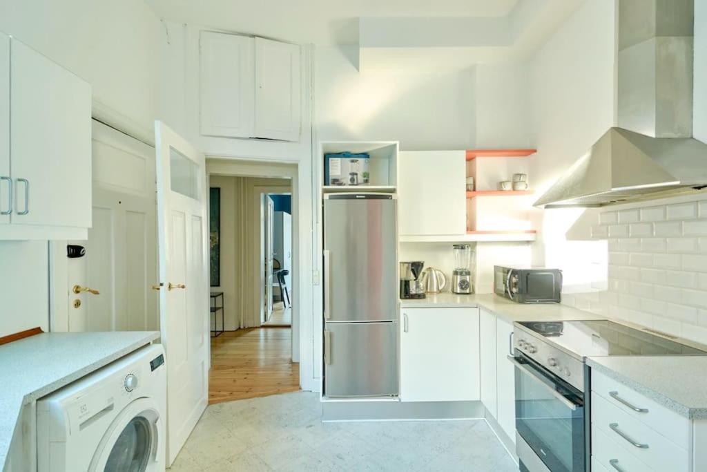 Moderen And Sleek 3Br With Bath By The Lakes And Metro Kopenhaga Zewnętrze zdjęcie