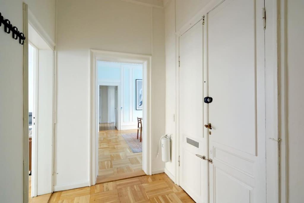Moderen And Sleek 3Br With Bath By The Lakes And Metro Kopenhaga Zewnętrze zdjęcie