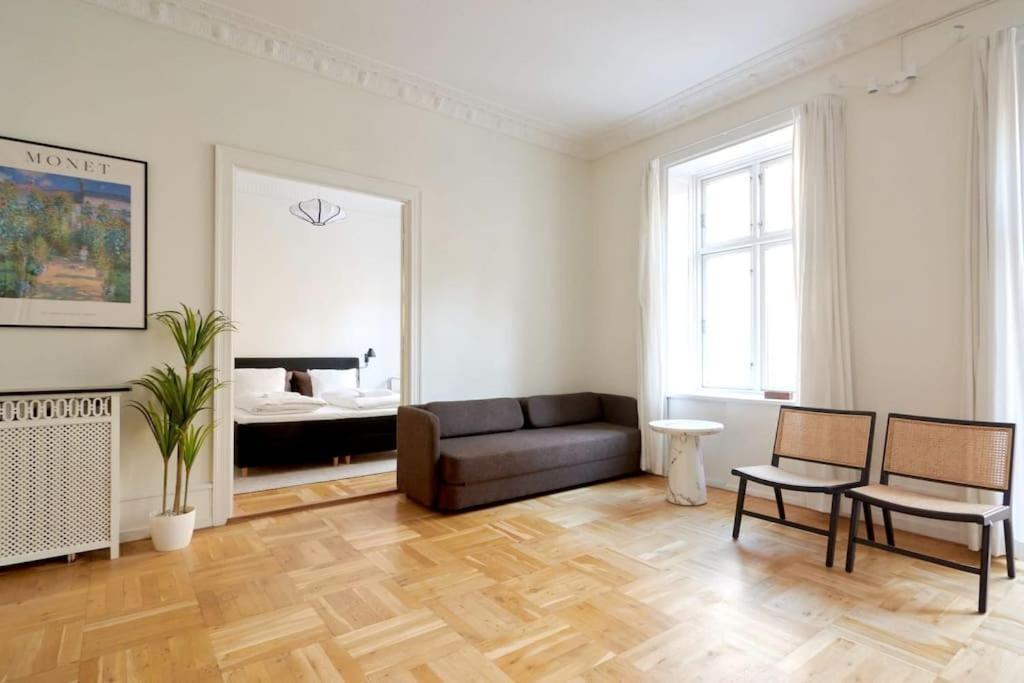 Moderen And Sleek 3Br With Bath By The Lakes And Metro Kopenhaga Zewnętrze zdjęcie